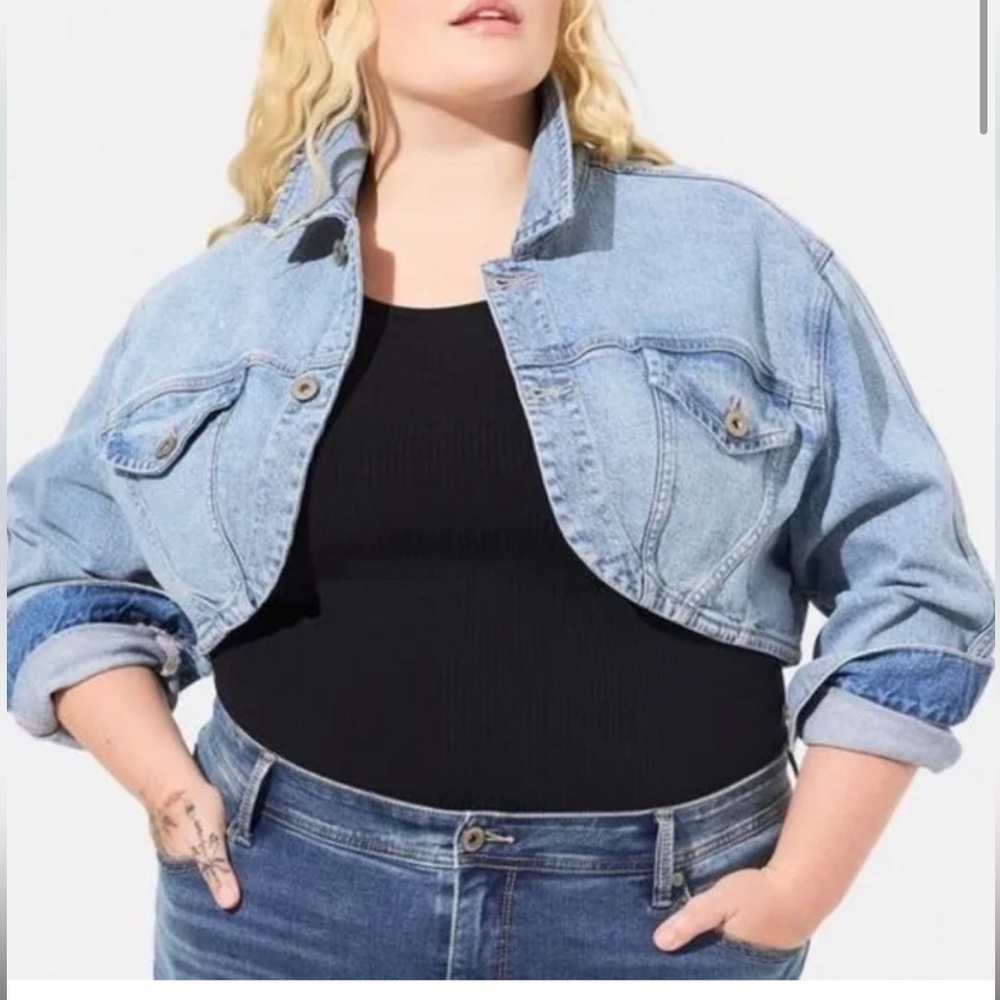 NWT Torrid, Cropped Denim Jacket, sz 3 / 22w 24w 3x